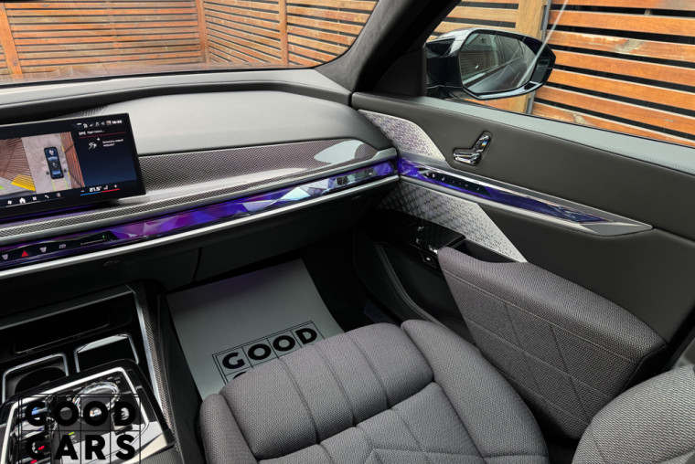 BMW i7 M70 - 52