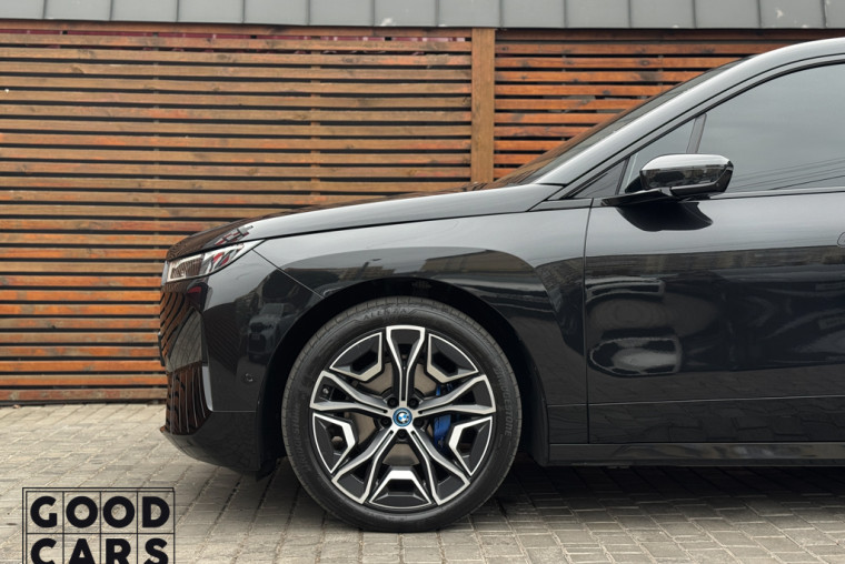 BMW IX50 - 15