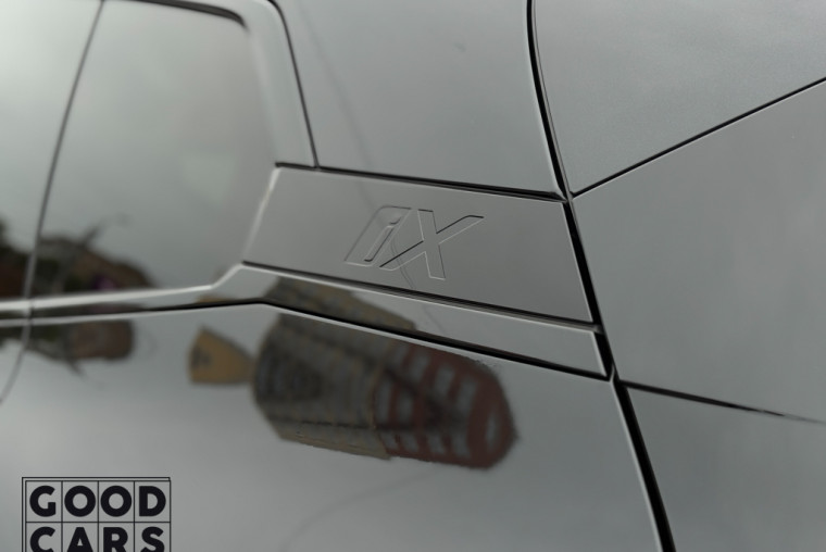 BMW IX50 - 12