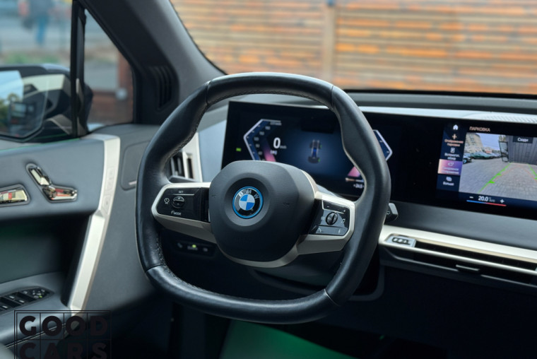 BMW IX50 - 26