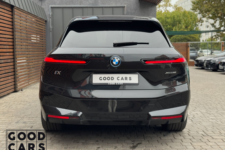 BMW IX50 - 5