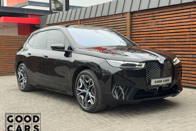 BMW IX50 - 8