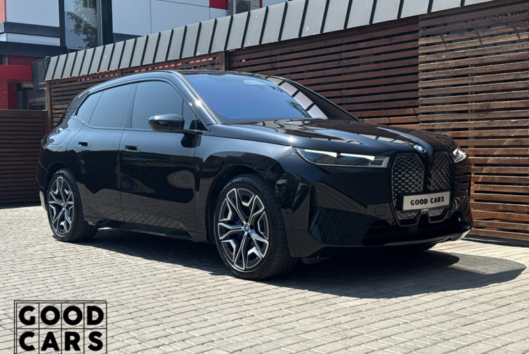 BMW iX50 - 8