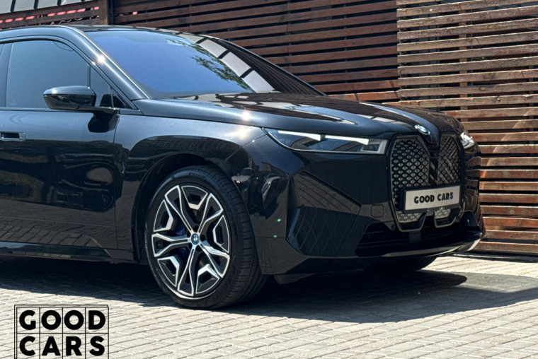 BMW iX50 - 15