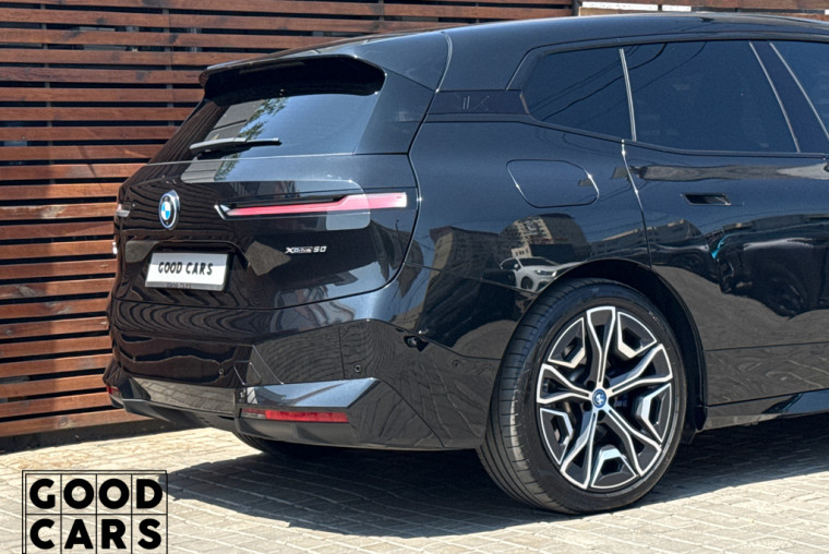 BMW iX50 - 17