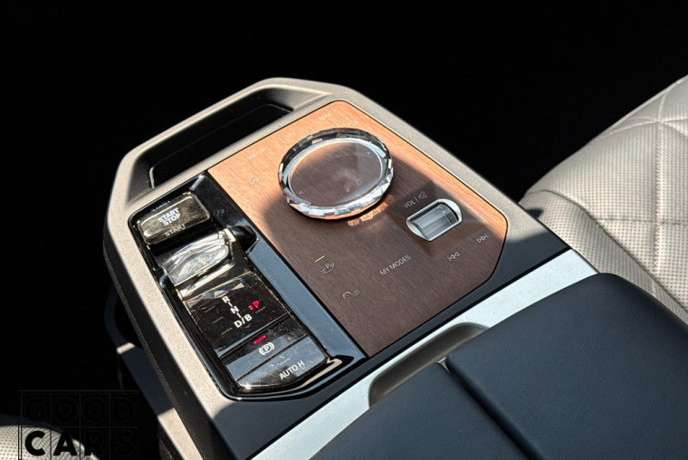 BMW iX50 - 50