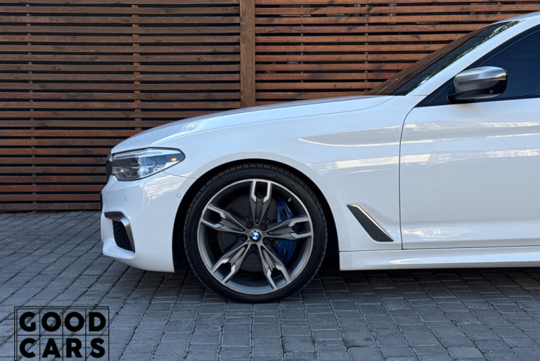 BMW 550i - 11