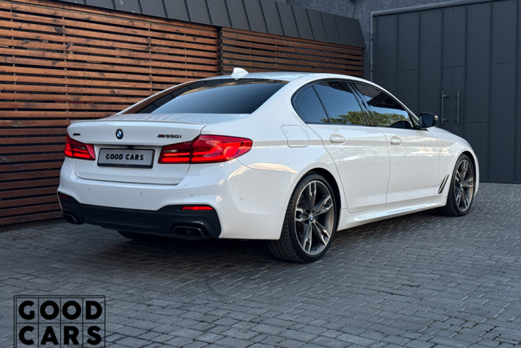 BMW 550i - 6
