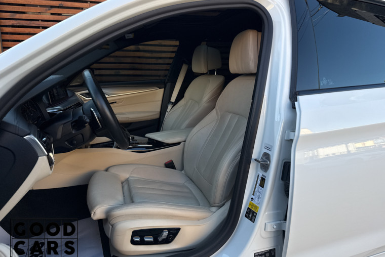 BMW 550i - 29