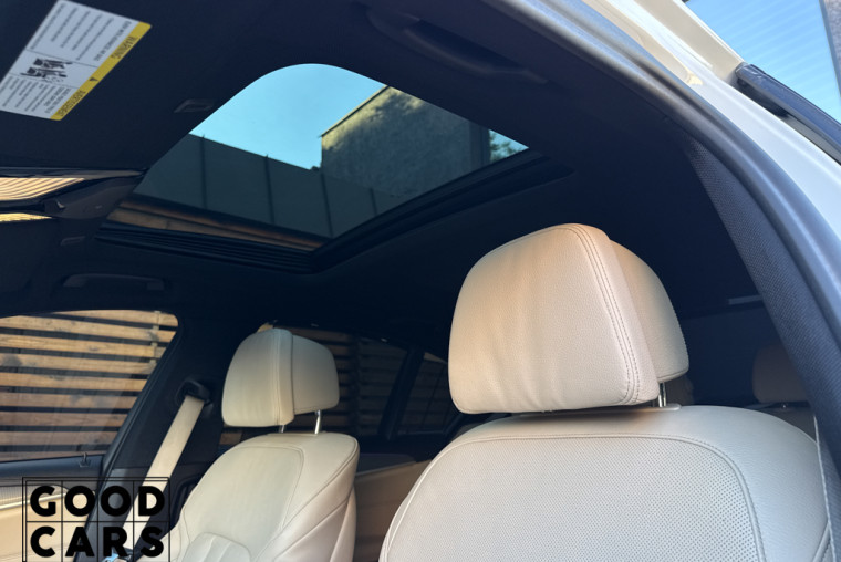 BMW 550i - 31