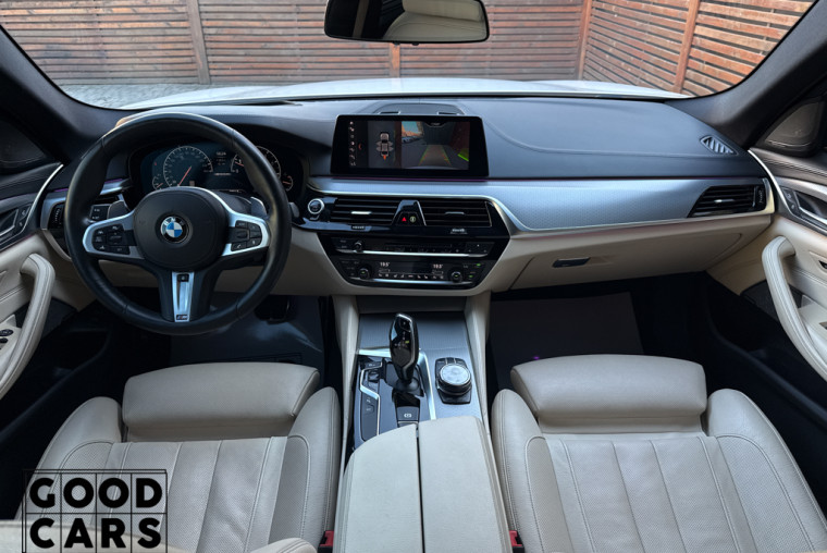 BMW 550i - 42