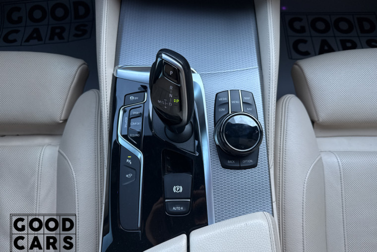 BMW 550i - 48
