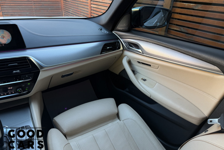 BMW 550i - 50