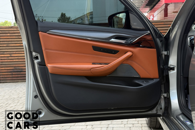 BMW M5 Competition - 23
