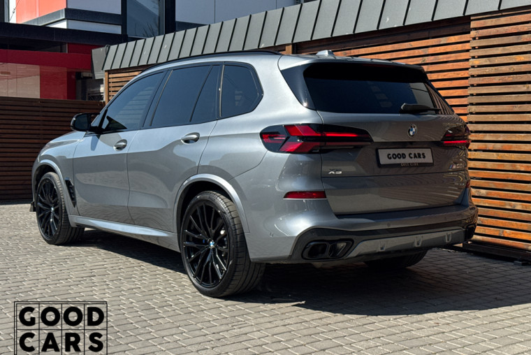 BMW X5 M60i - 4