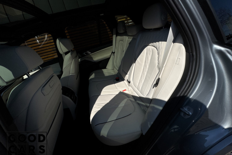 BMW X5 M60i - 35