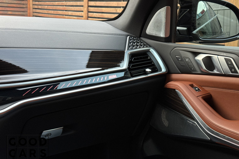 BMW X5 M60i - 55