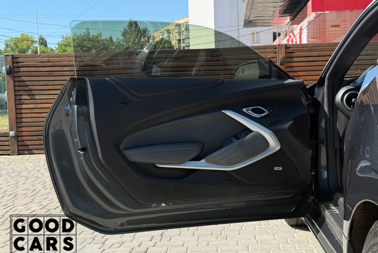 Chevrolet Camaro - 21