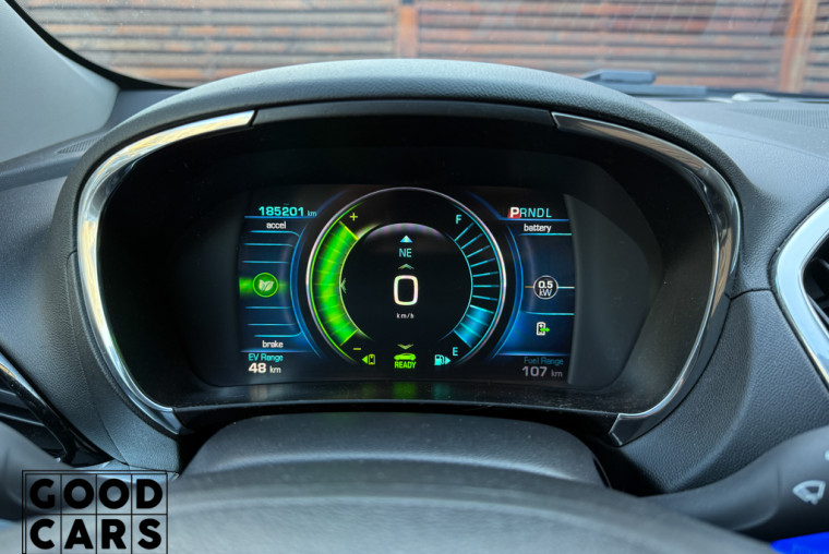 Chevrolet Volt - 36