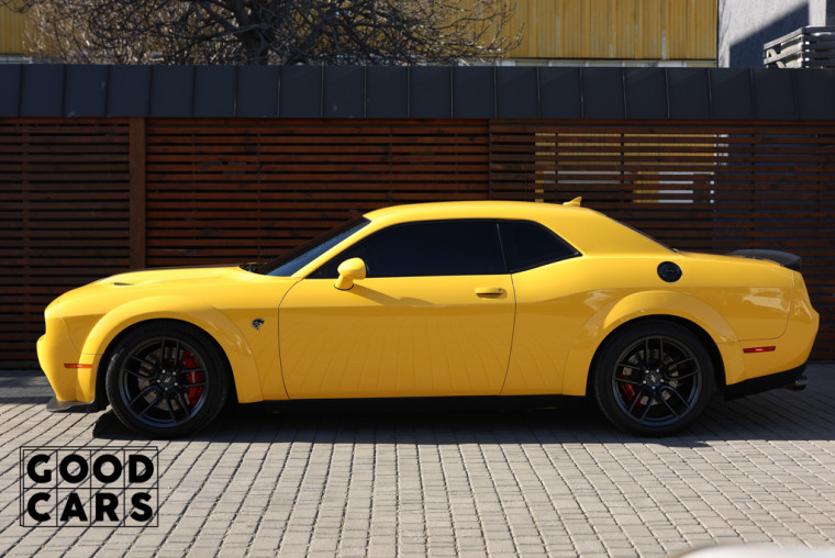 Dodge Challenger SRT6.2 HEMI - 3