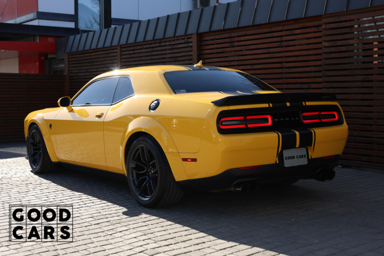 Dodge Challenger SRT6.2 HEMI - 4