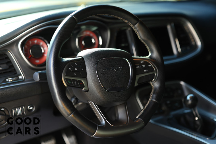 Dodge Challenger SRT6.2 HEMI - 22