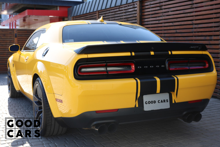 Dodge Challenger SRT6.2 HEMI - 14