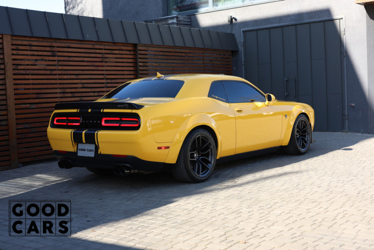 Dodge Challenger SRT6.2 HEMI - 6