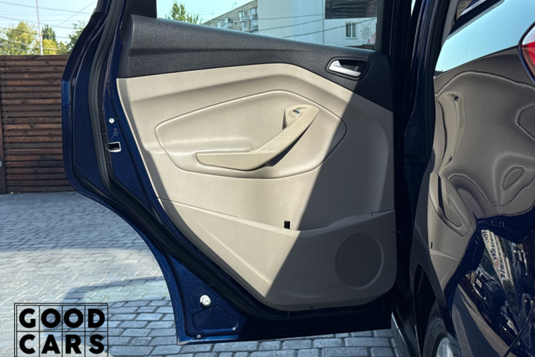 Ford C-max - 25