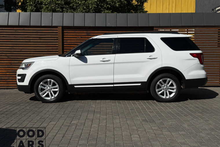 Ford Explorer - 3
