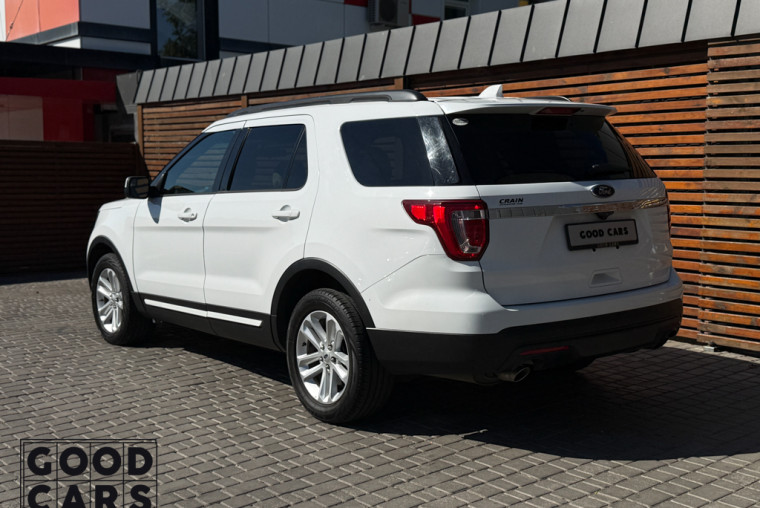 Ford Explorer - 4