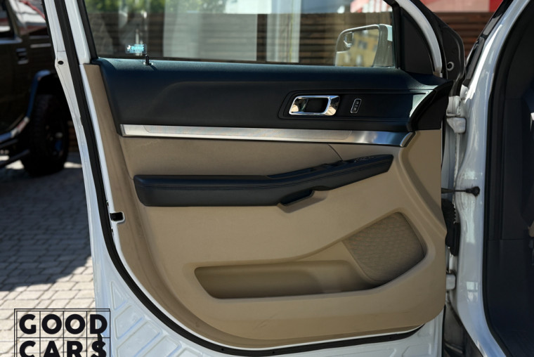 Ford Explorer - 13