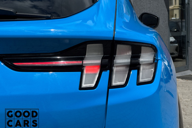 Ford Mustang Mach-e - 10