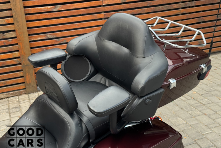 Harley-Davidson FLHTK Electra Glide Ultra - 19