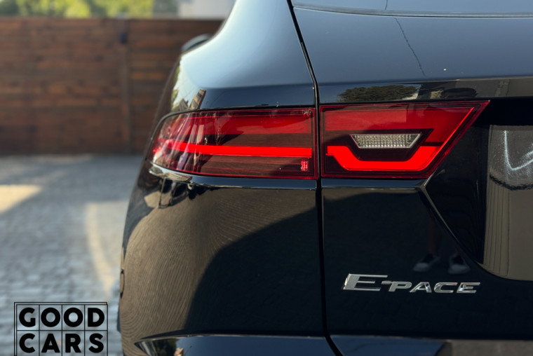 Jaguar E-pace - 13
