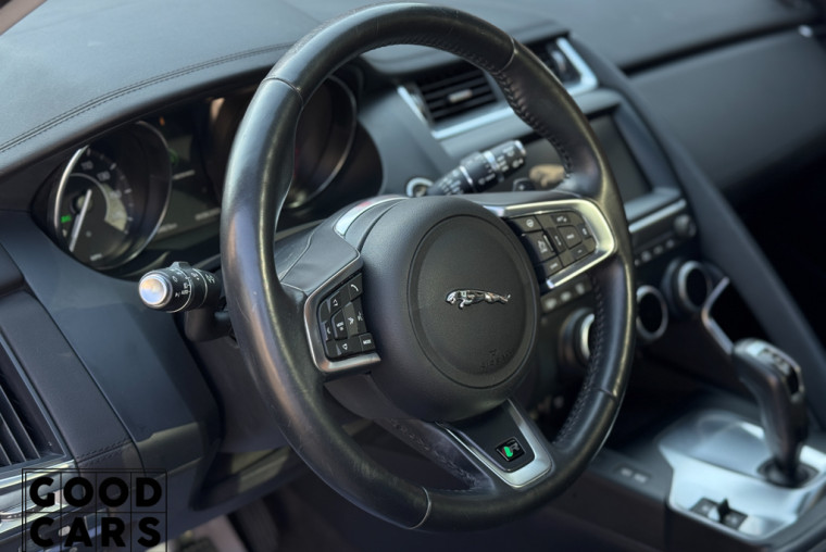 Jaguar E-pace - 19