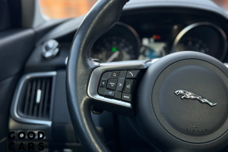 Jaguar E-pace - 26