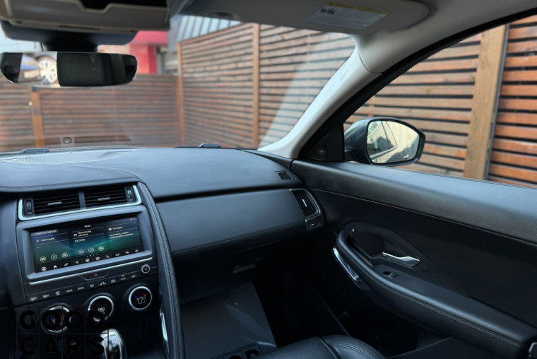 Jaguar E-pace - 29