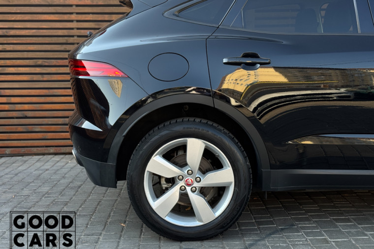 Jaguar E-pace - 11