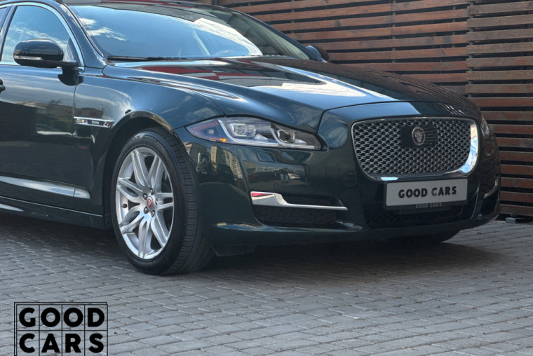 Jaguar XJ - 15