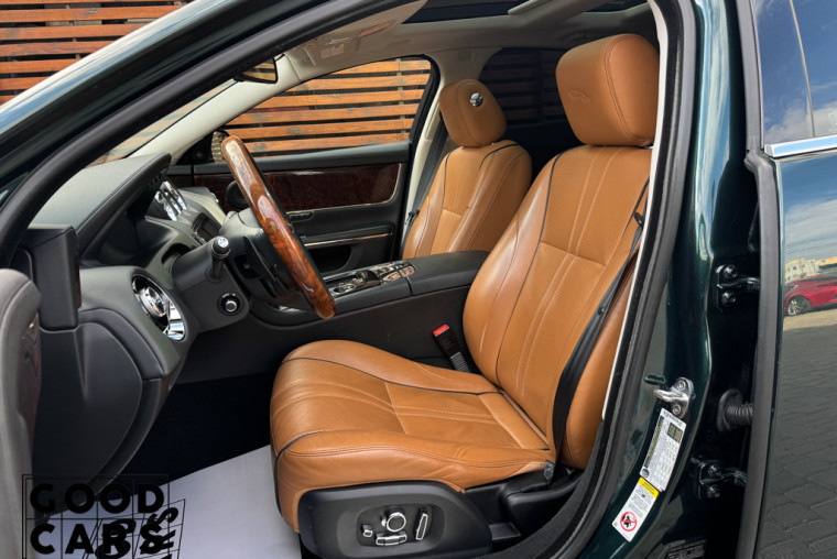 Jaguar XJ - 27