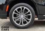 Jeep Grand Wagoneer - 12