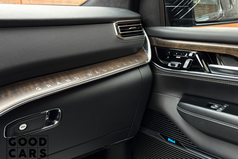 Jeep Grand Wagoneer - 54