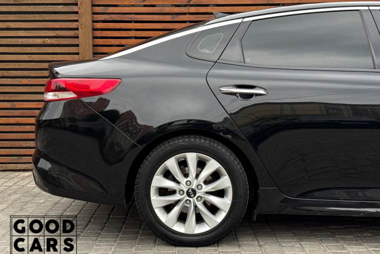Kia Optima - 11