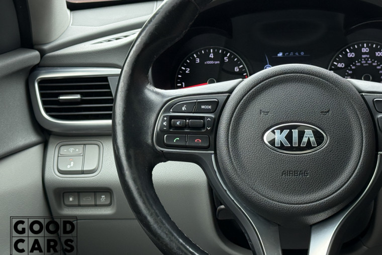 Kia Optima - 32