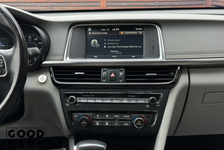 Kia Optima - 38