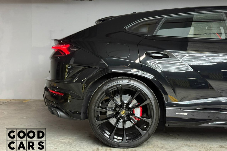 Lamborghini Urus S - 12