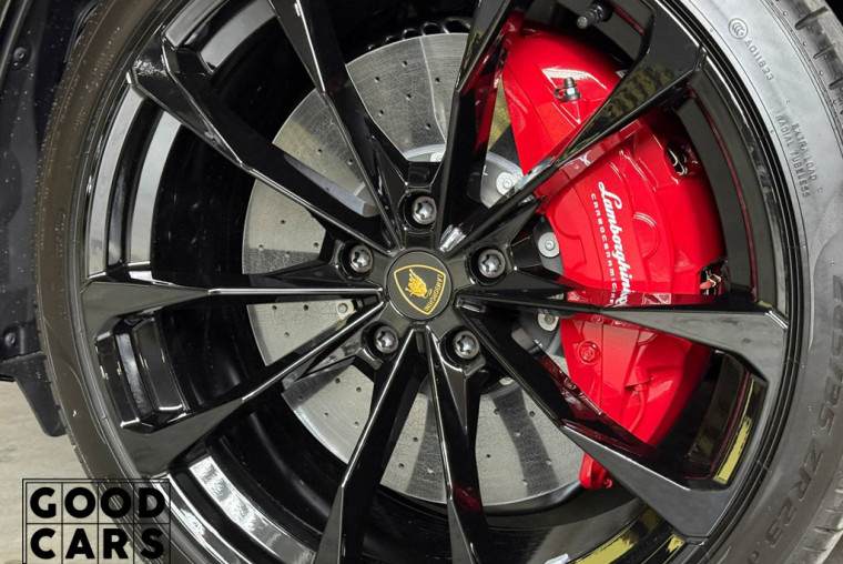 Lamborghini Urus S - 11