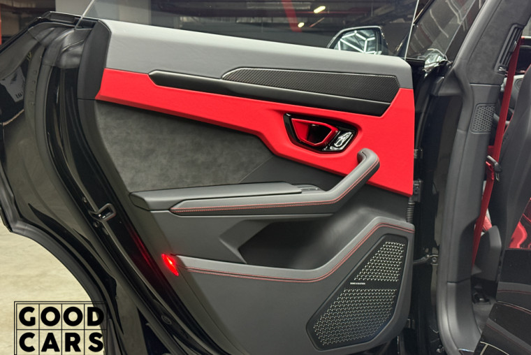 Lamborghini Urus S - 32