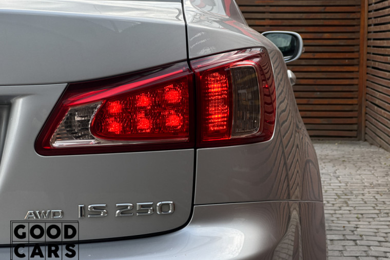 Lexus IS 250 - 10